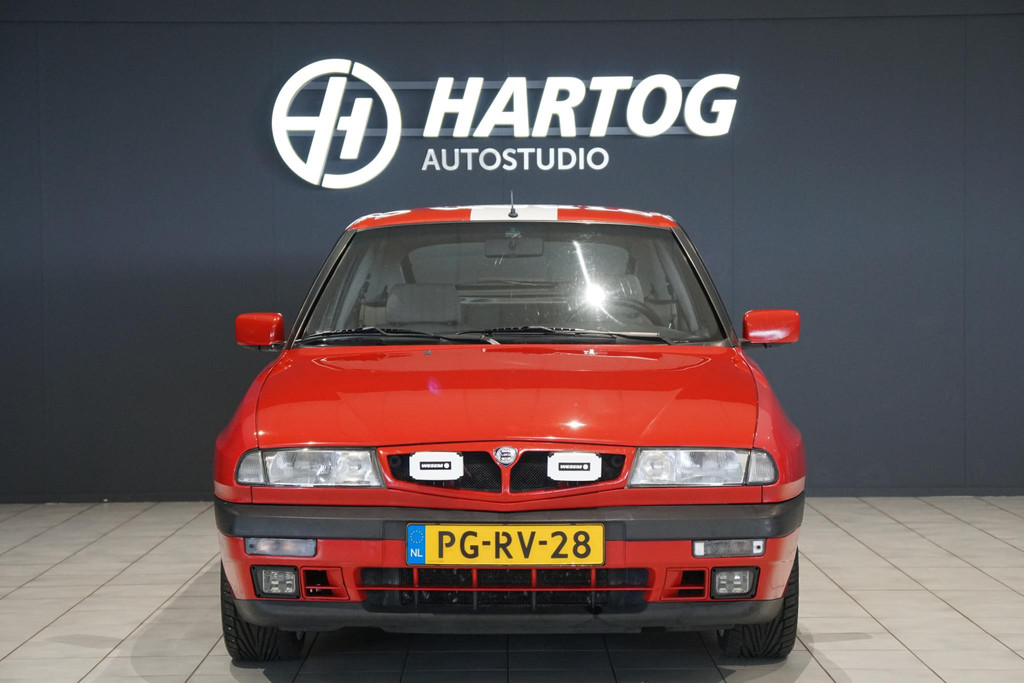 37518003-4.jpg