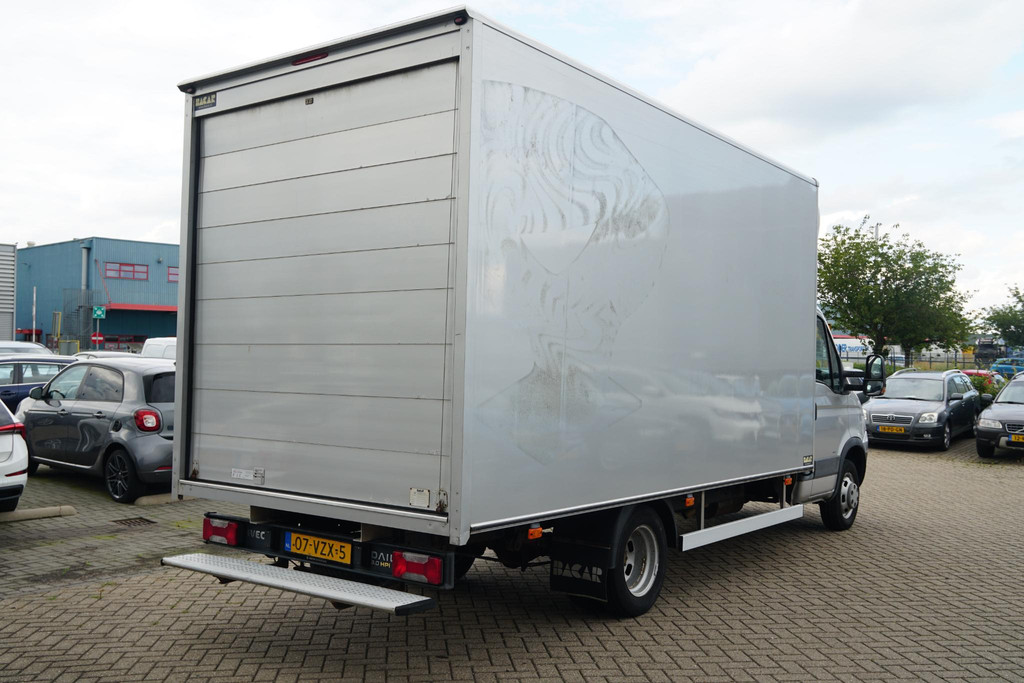 39094437-1.jpg