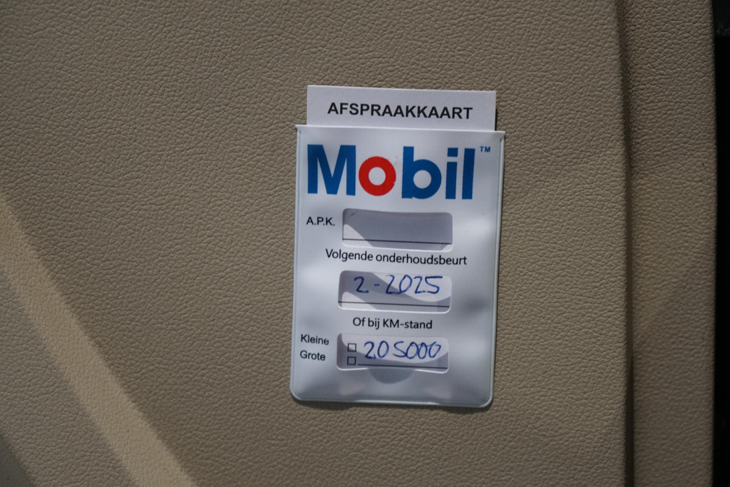 39141886-12.jpg
