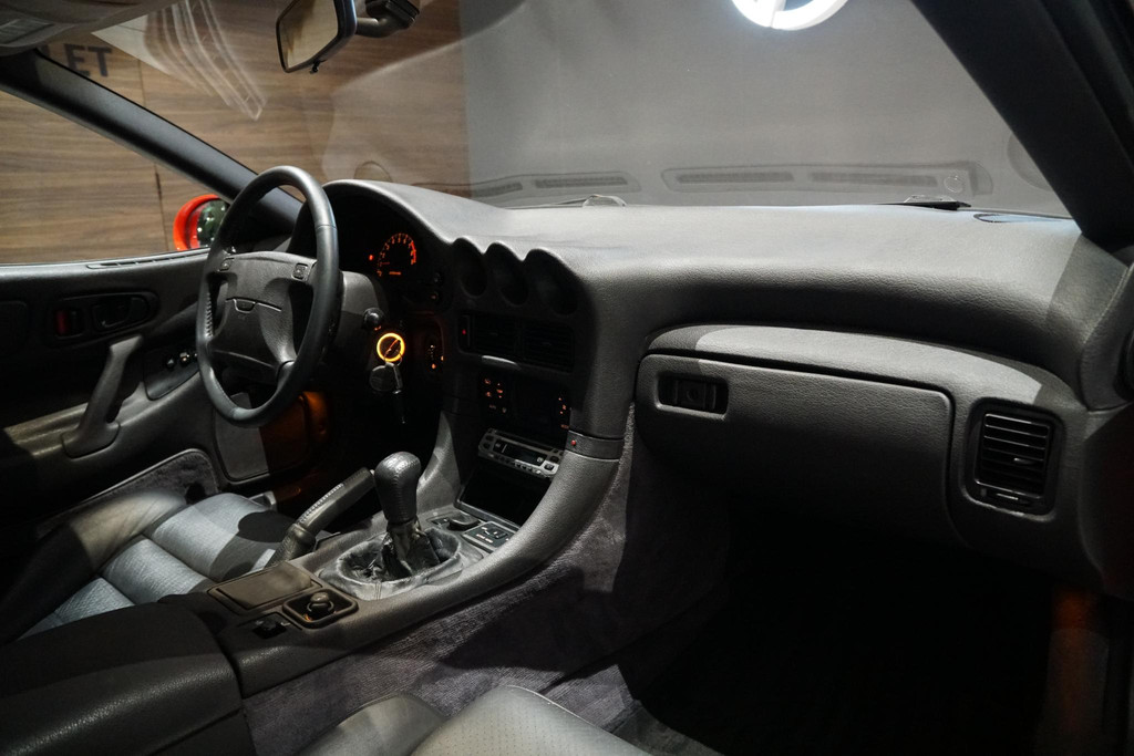 41415099-26.jpg