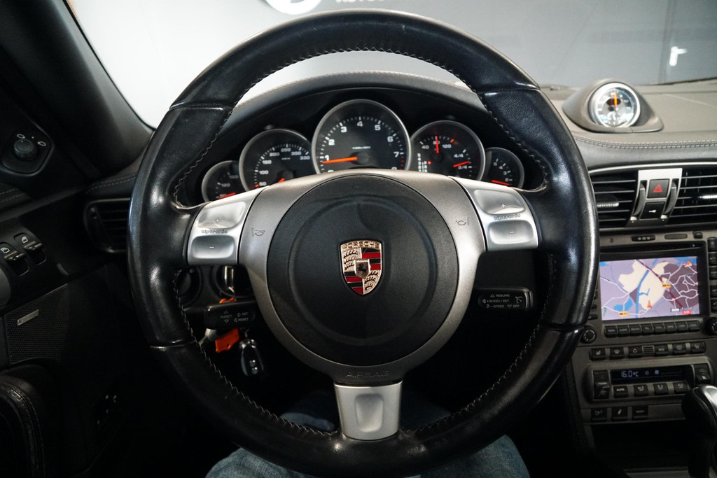 42154677-7.jpg