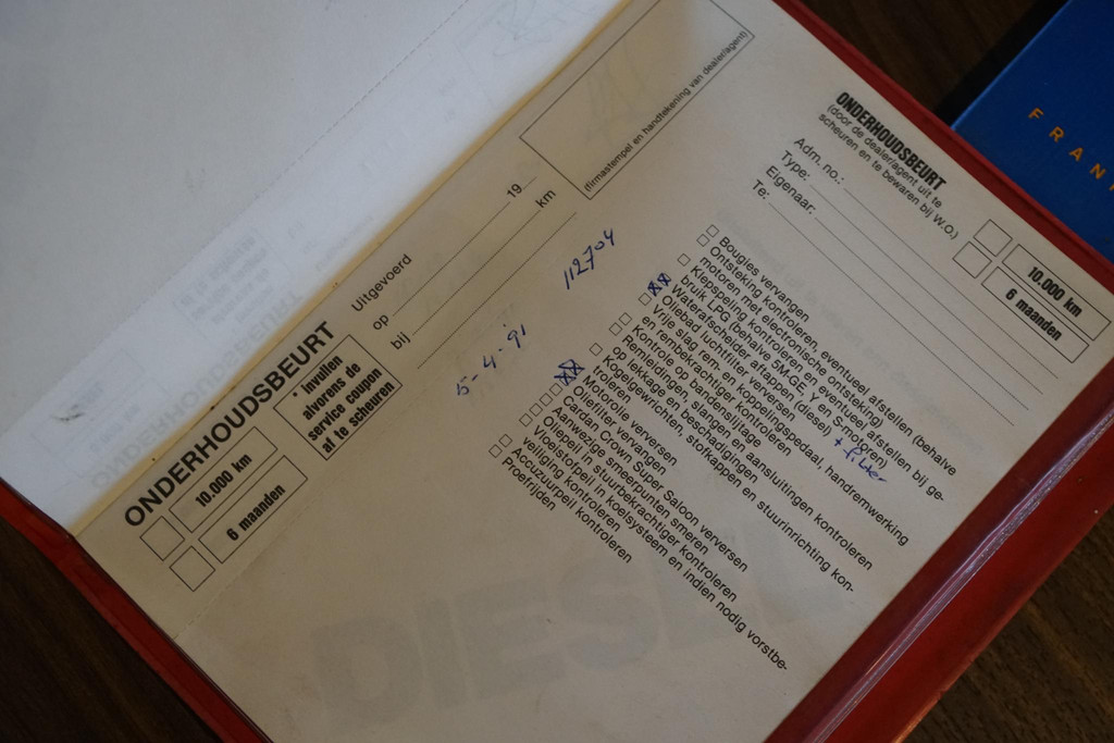 42815117-62.jpg