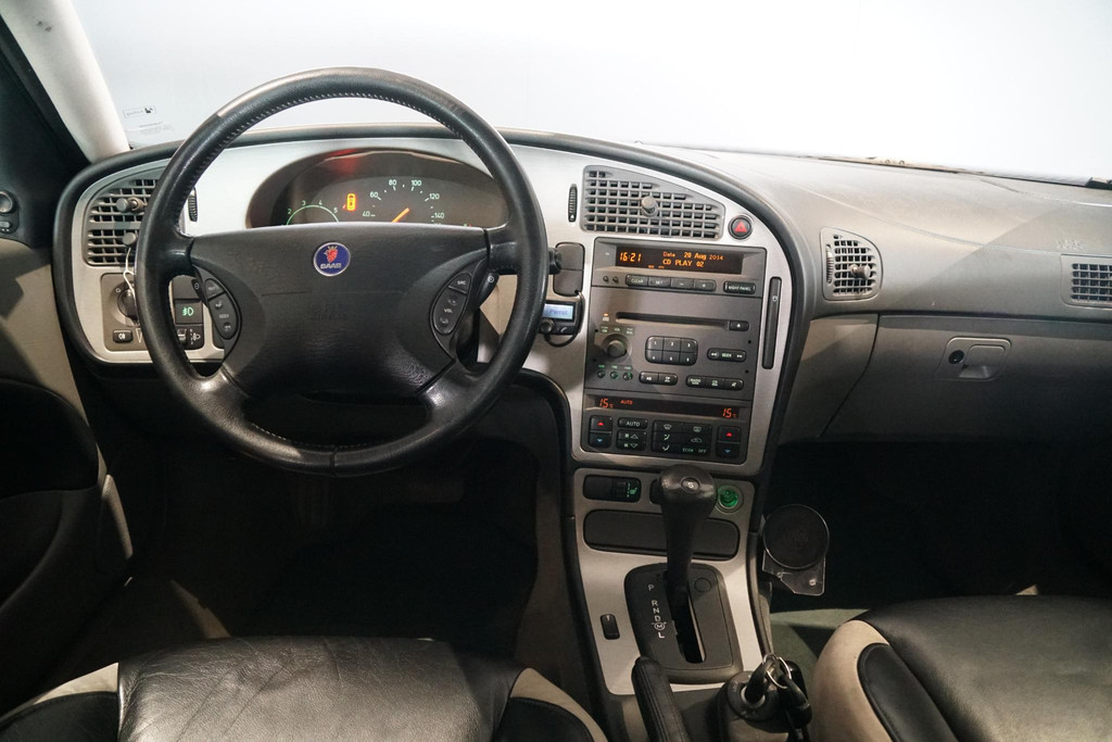 43721420-2.jpg