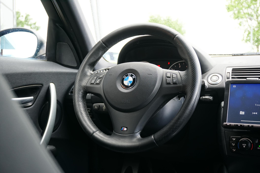 53566200-19.jpg