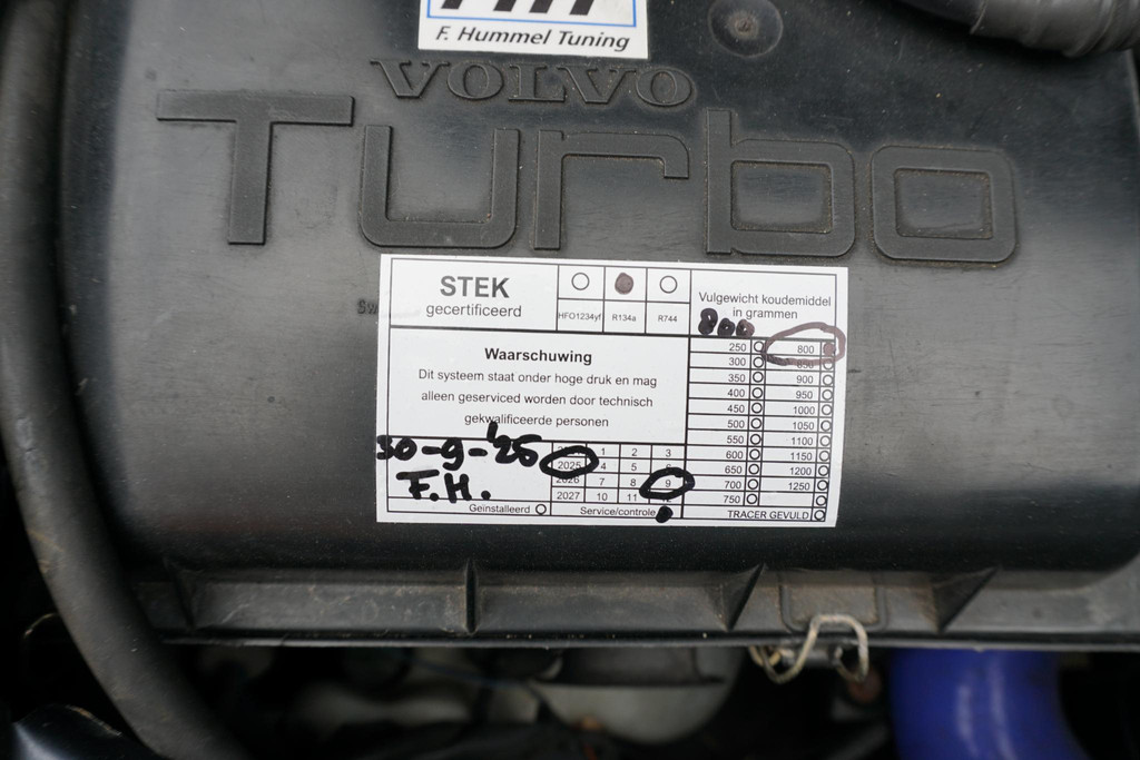 53977732-40.jpg
