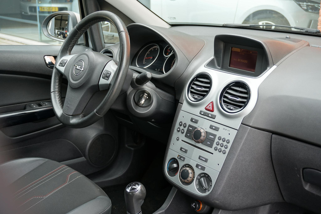 54170794-2.jpg