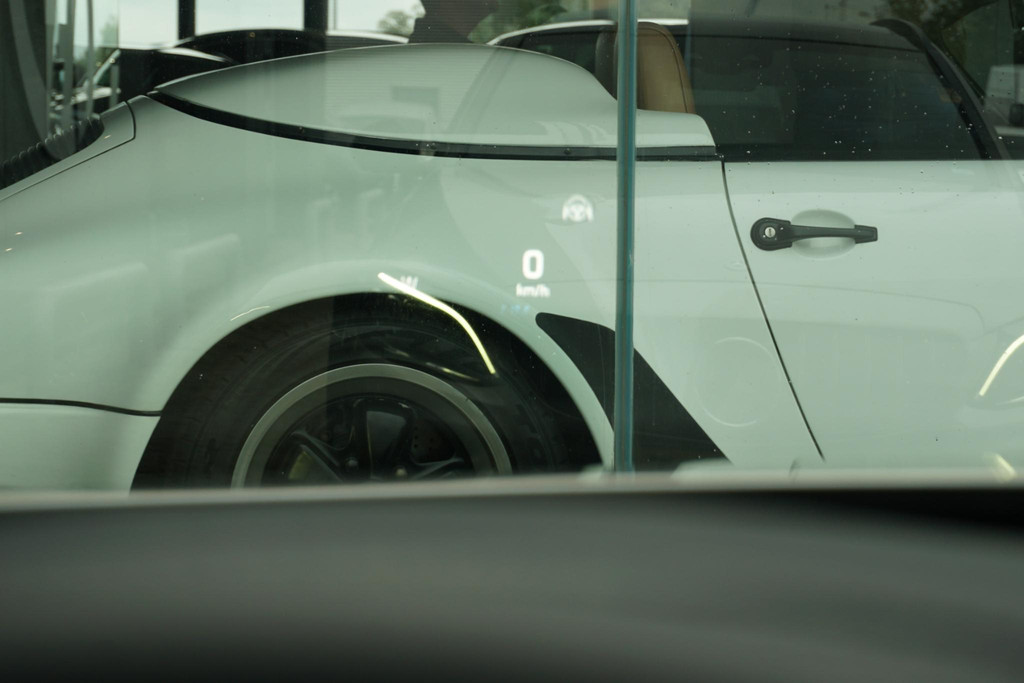 56284946-27.jpg